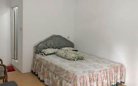 Rumah Panggung Guest House Syariah Mitra Reddoorz